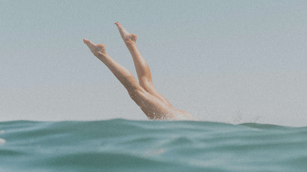 5 Benefits of Skinny Dipping