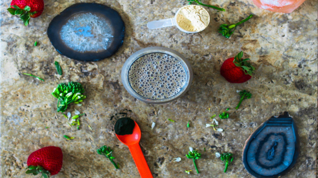 Meatless Monday: High-Vibe Strawberry Broccoli Smoothie