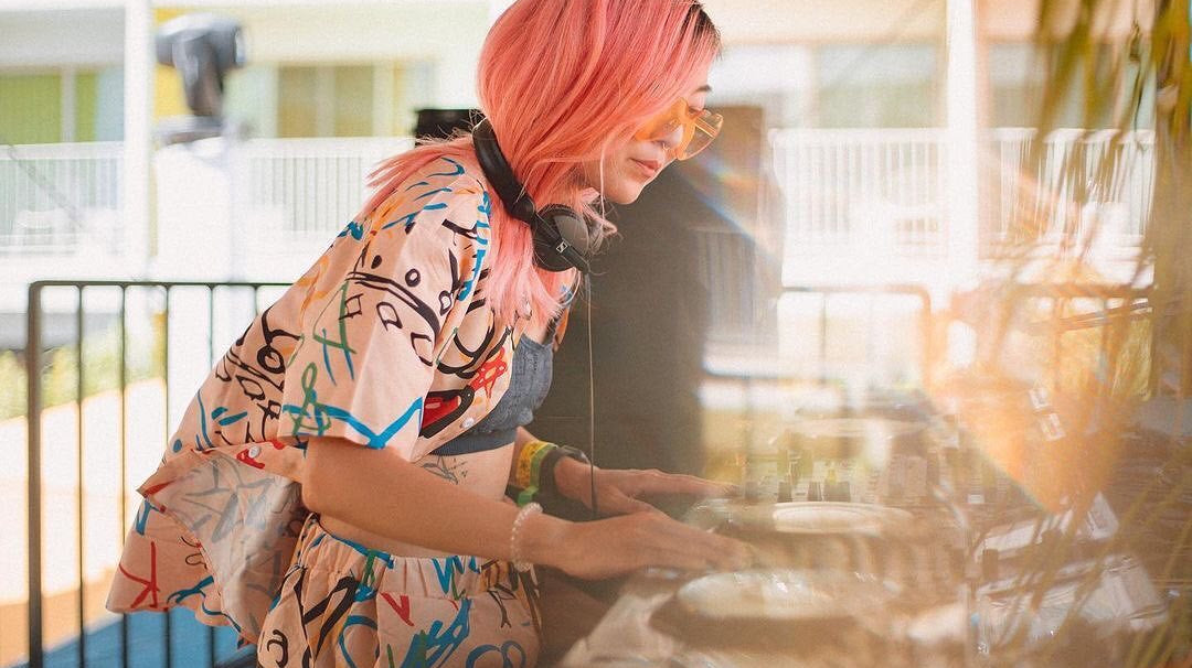 Wolven Backstage: SOHMI at Splash House