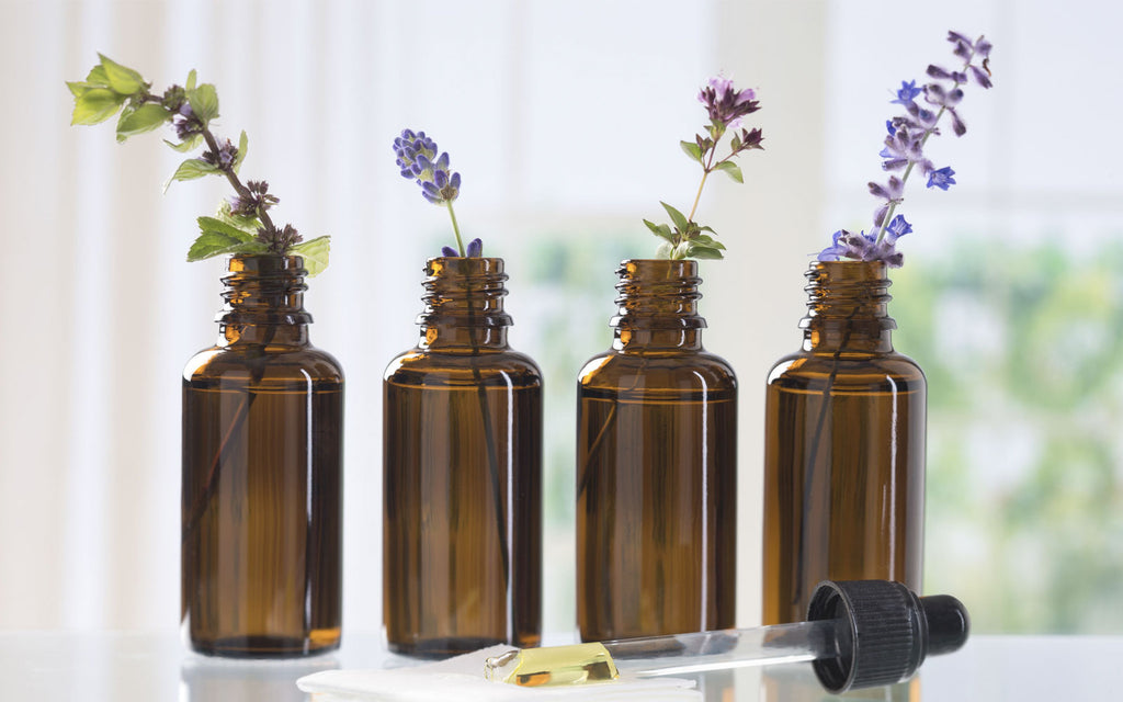3 Essential Oils to Replace Your Beauty Routine
