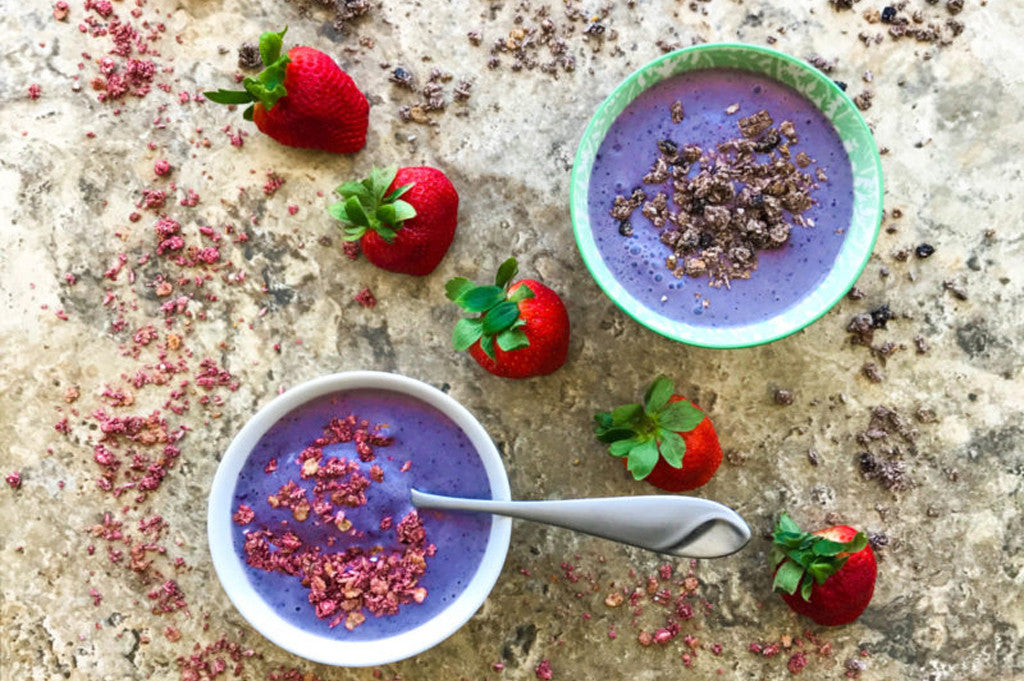 Meatless Monday: Smoothie Bowl with Salad Power Green Juice