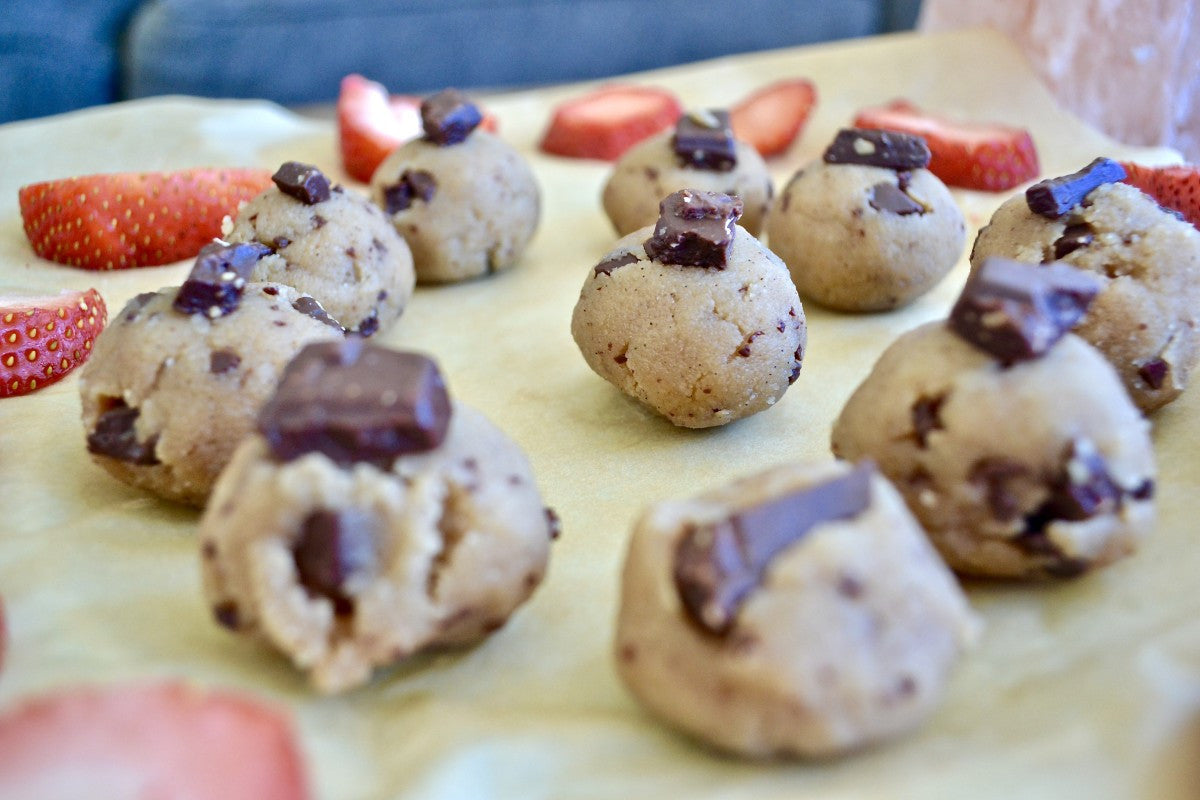 Meatless Monday Recipe: Raw Vegan Cookie Dough Bites
