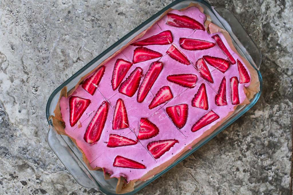 Meatless Monday: Vegan Strawberry Coconut Cream Cheesecake