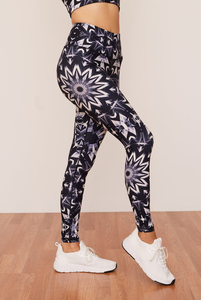Damernes Magasin - Butik - Comfy Leggings fra @blanchecph are made of 100%  recycled plastic bottles, collected and processed into yarn.♻️ via @makaas